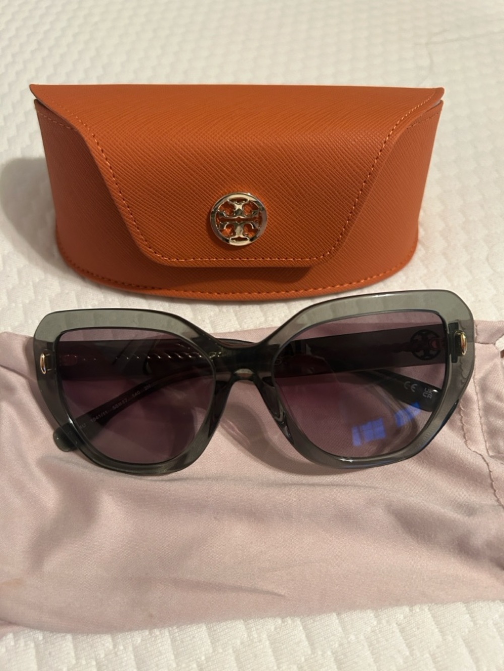 Tory Burch Green Oversized Butterfly Sunglasses with Orange Case